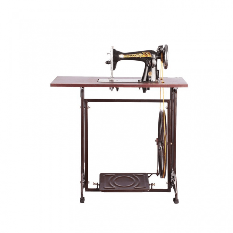 Singer Sewing Machine 15CH1 With Stand